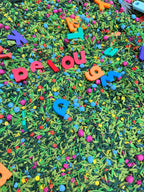 Mix sensorial con objetos 3D — Letras coloridas